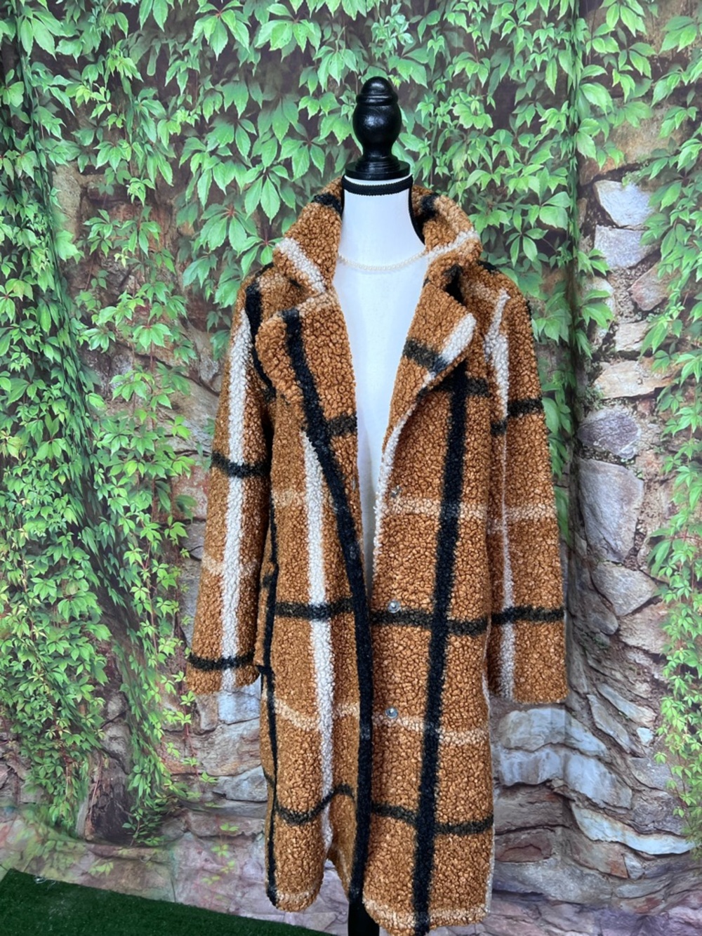 STOOSH Camel Plaid Boucle Relaxed Fit Snap Front Fall Downtown Statement Coat, S - Picture 2 of 10
